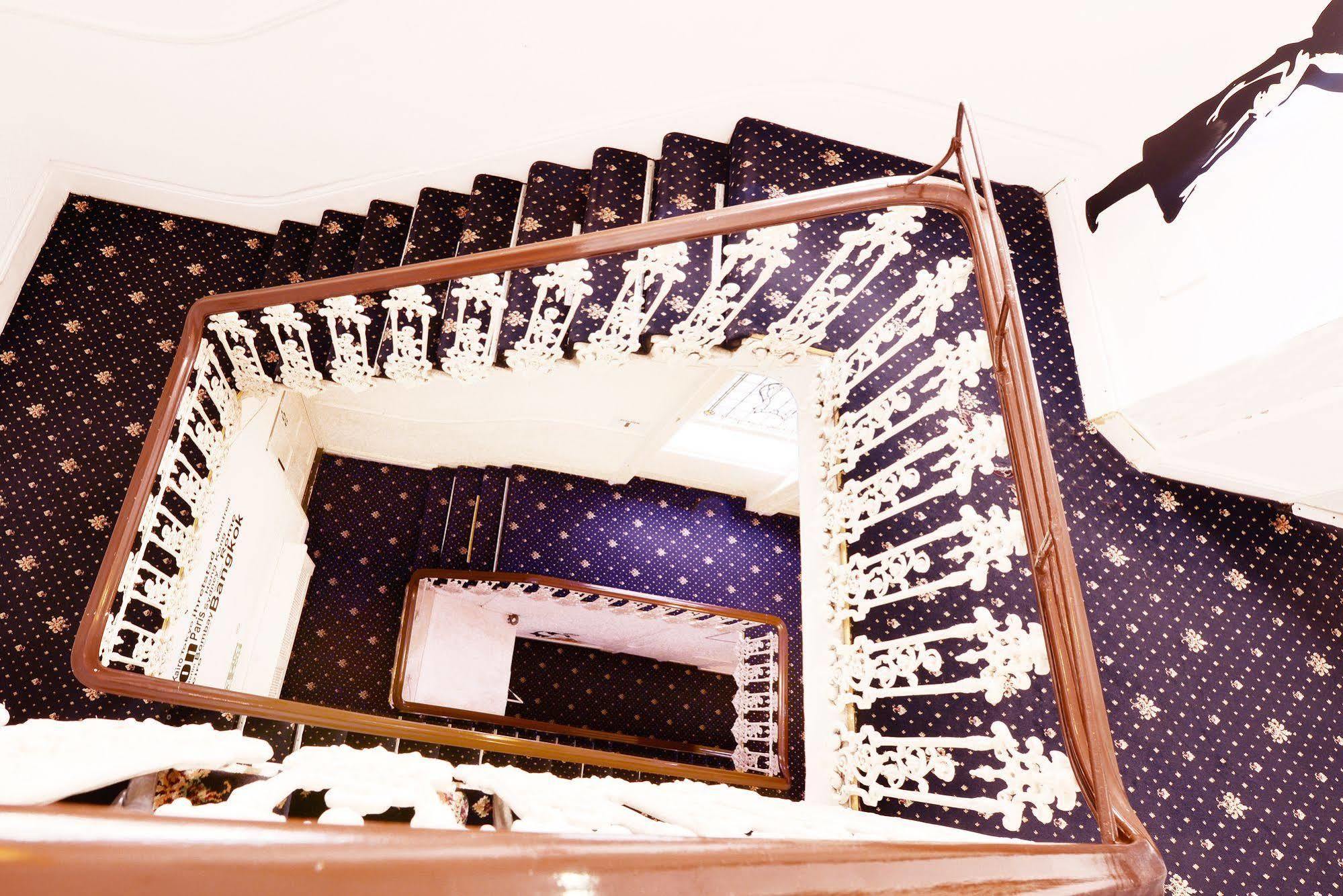 Albergue Gallery Hyde Park