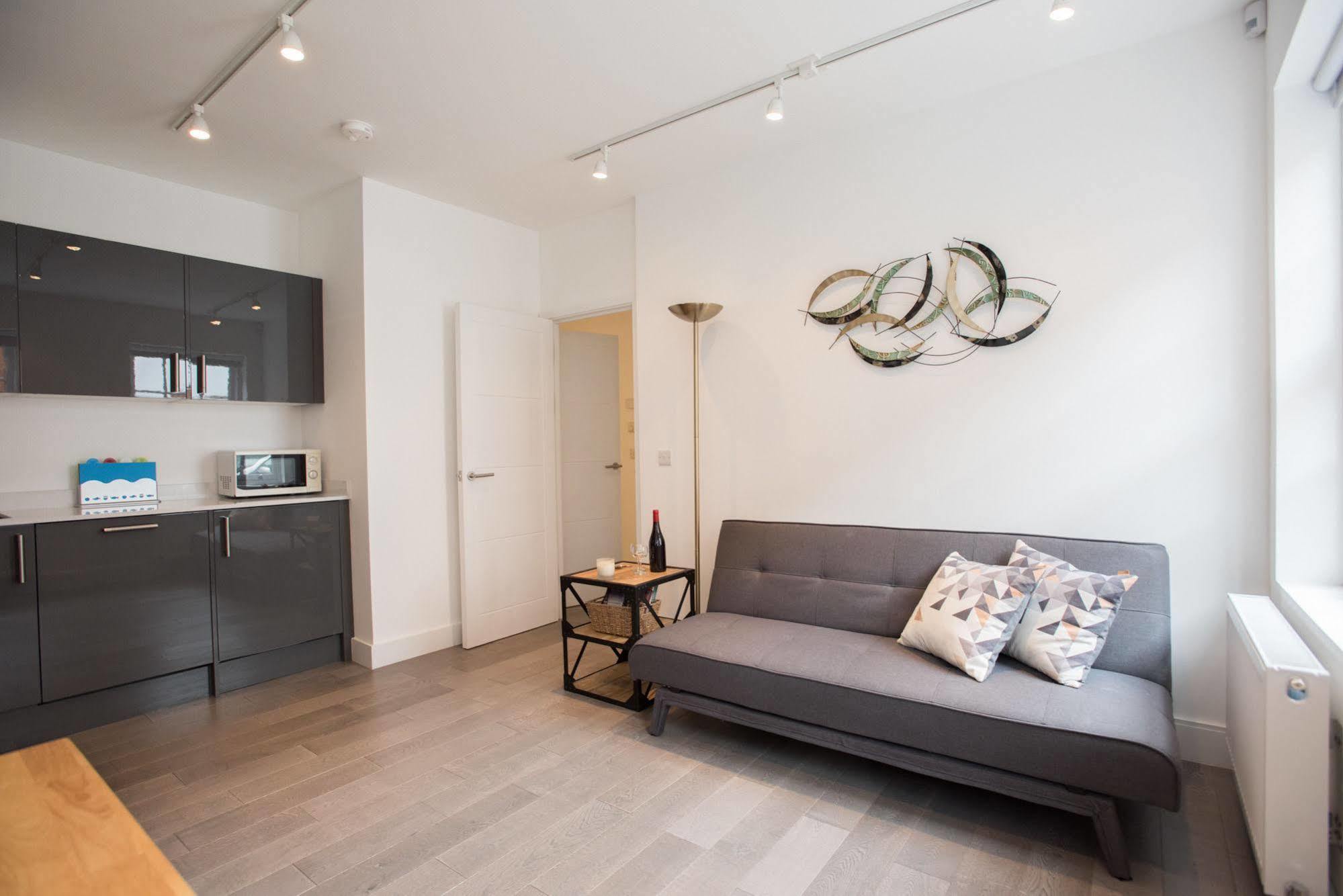 Apartment Short Lets In - Kilburn