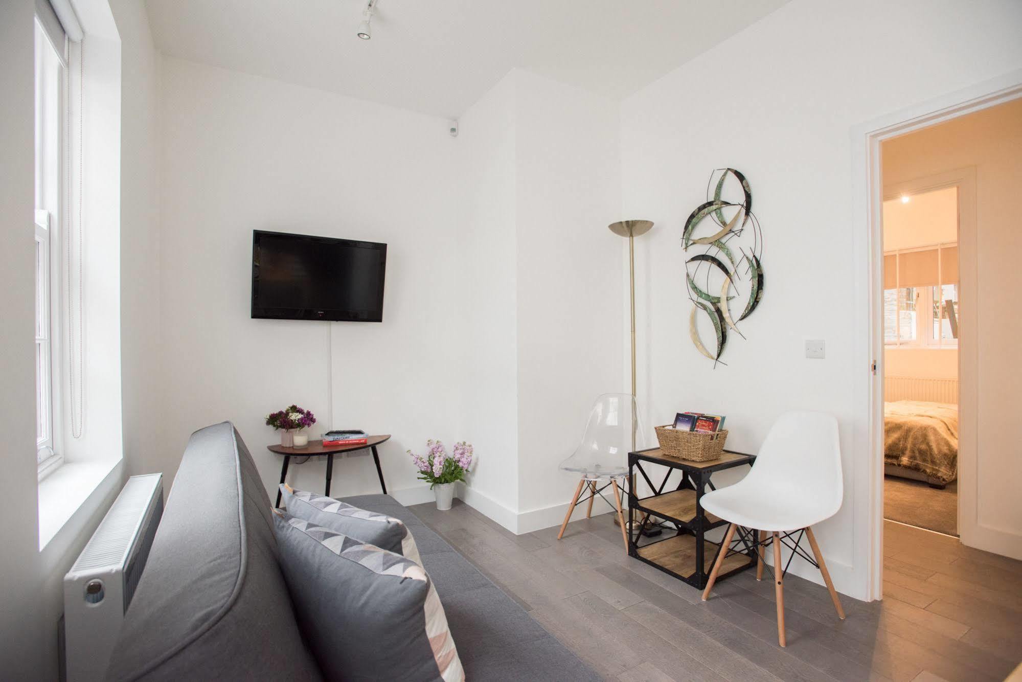 Short Lets In - Kilburn London
