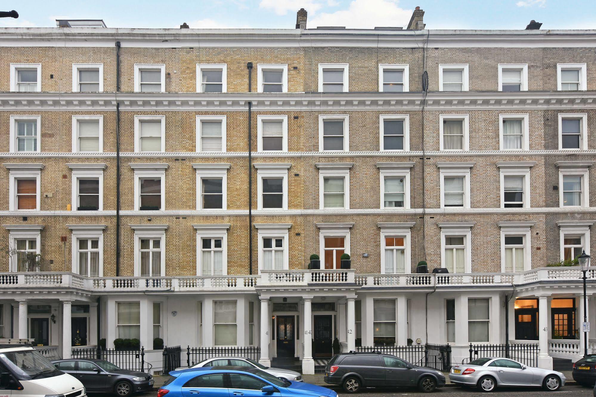 Choice - Chelsea Hotel 4*