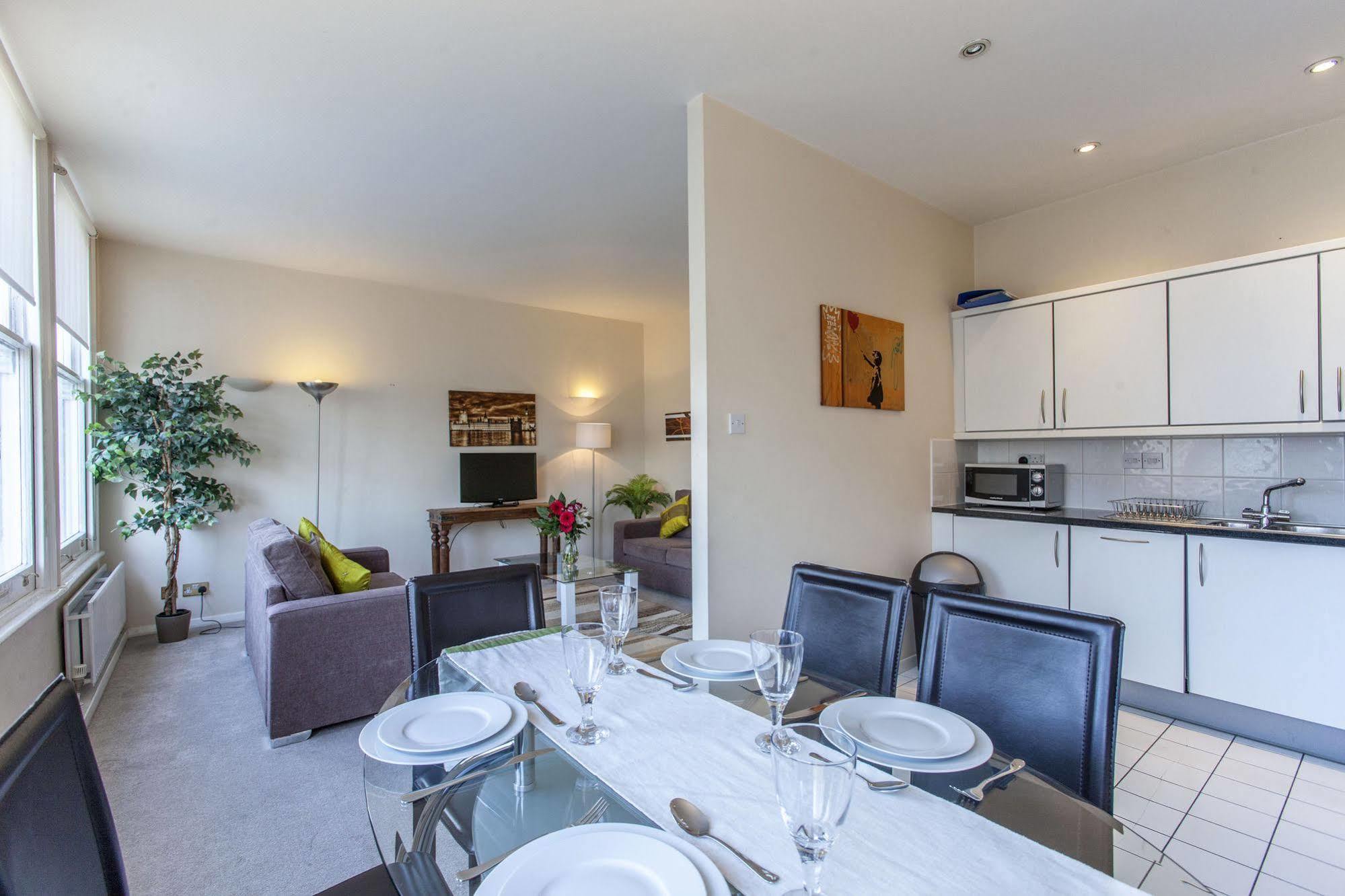 Apartment Club Living - Barbican