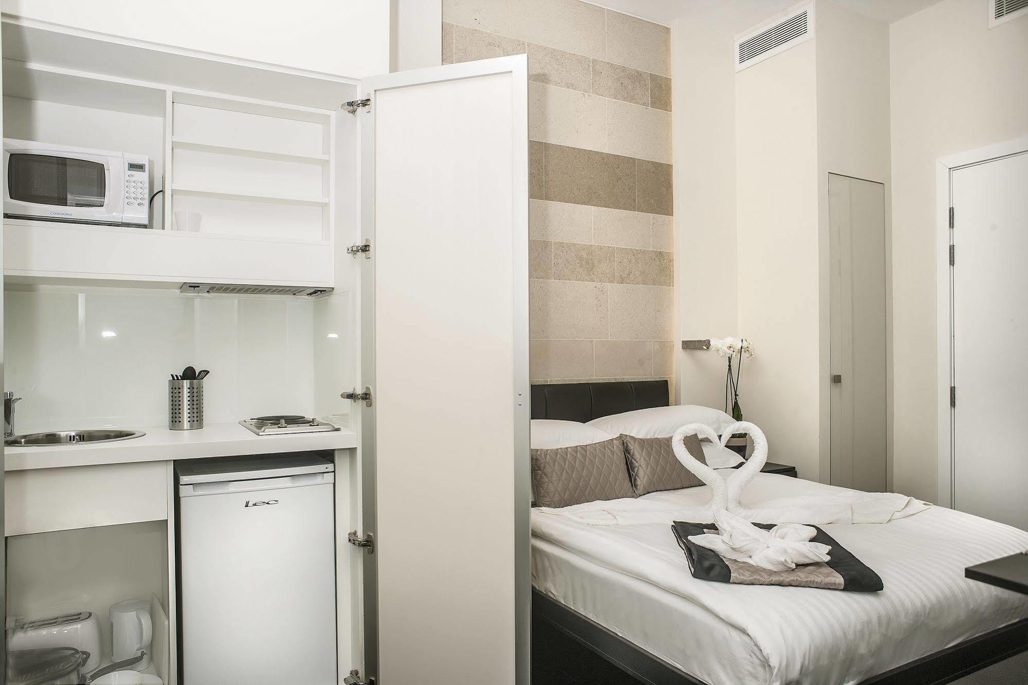 Aparthotel Nox Golders