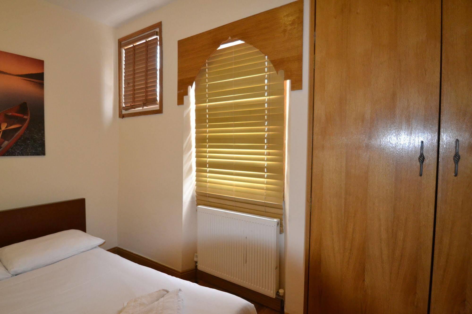 Apartment Hyde Park London