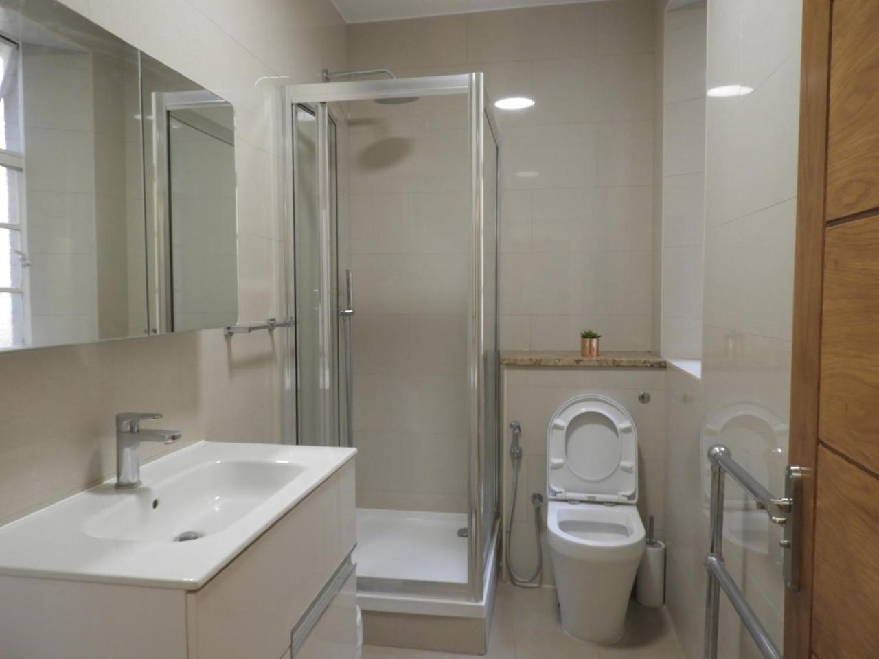 Quebec Court Apartment
