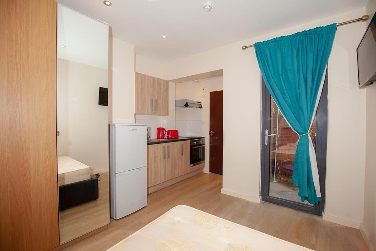 Studio In Seven Sisters Apartment *