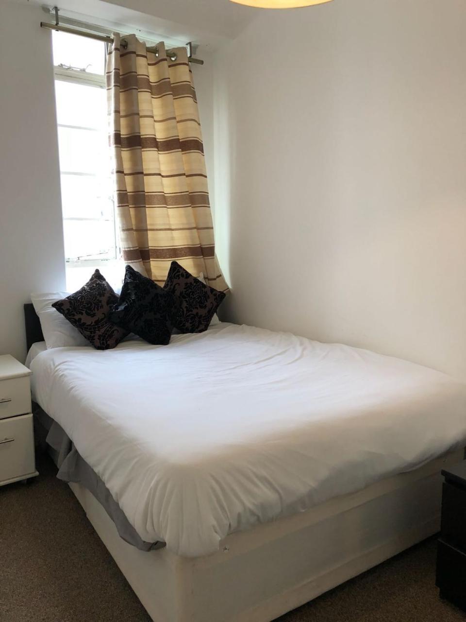 141 Knightsbridge Park Mansions Apartment