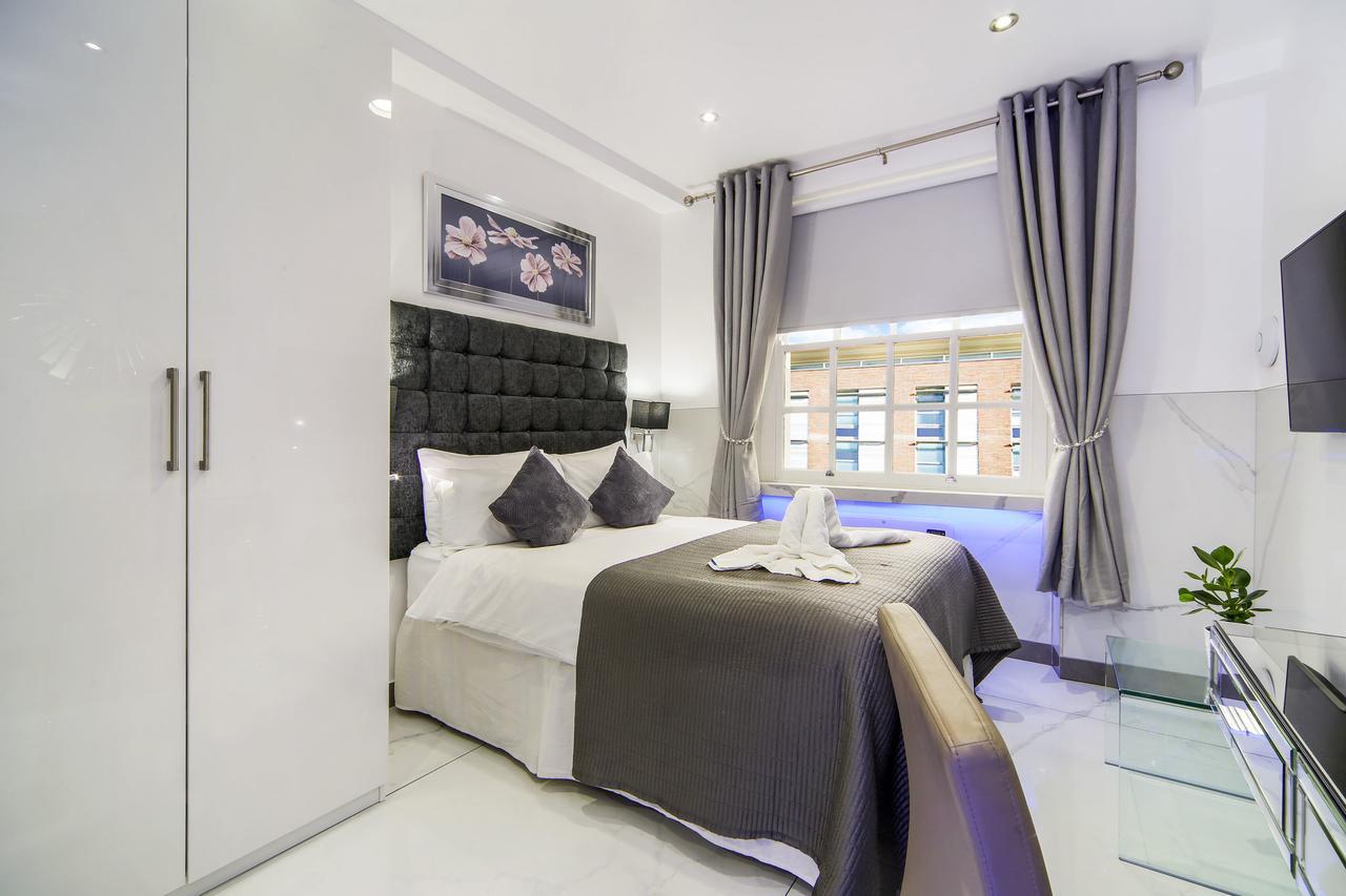 Baker Street Apartment London