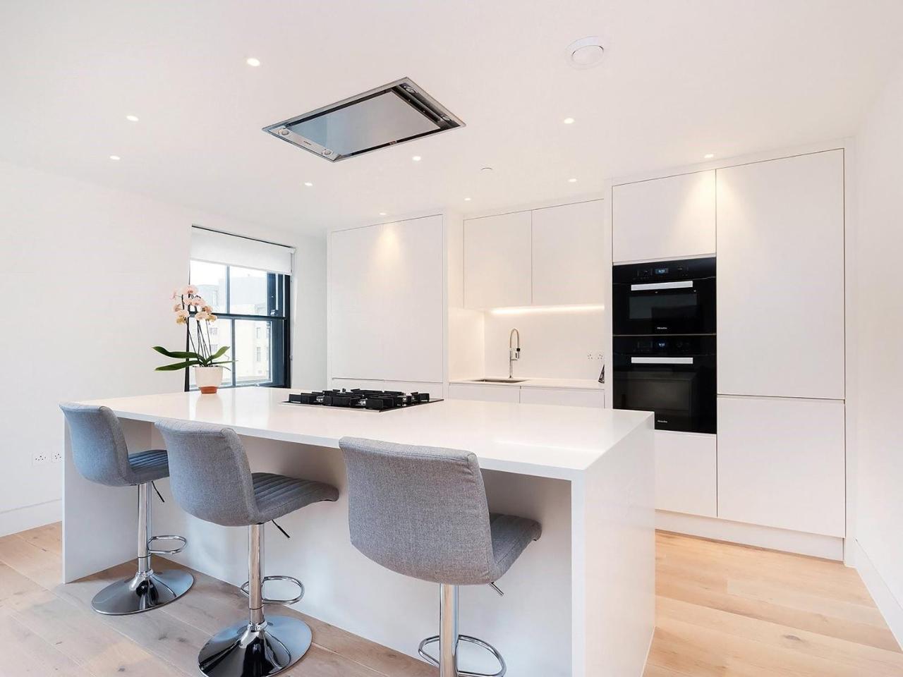 Greek Street Penthouse Apartment London