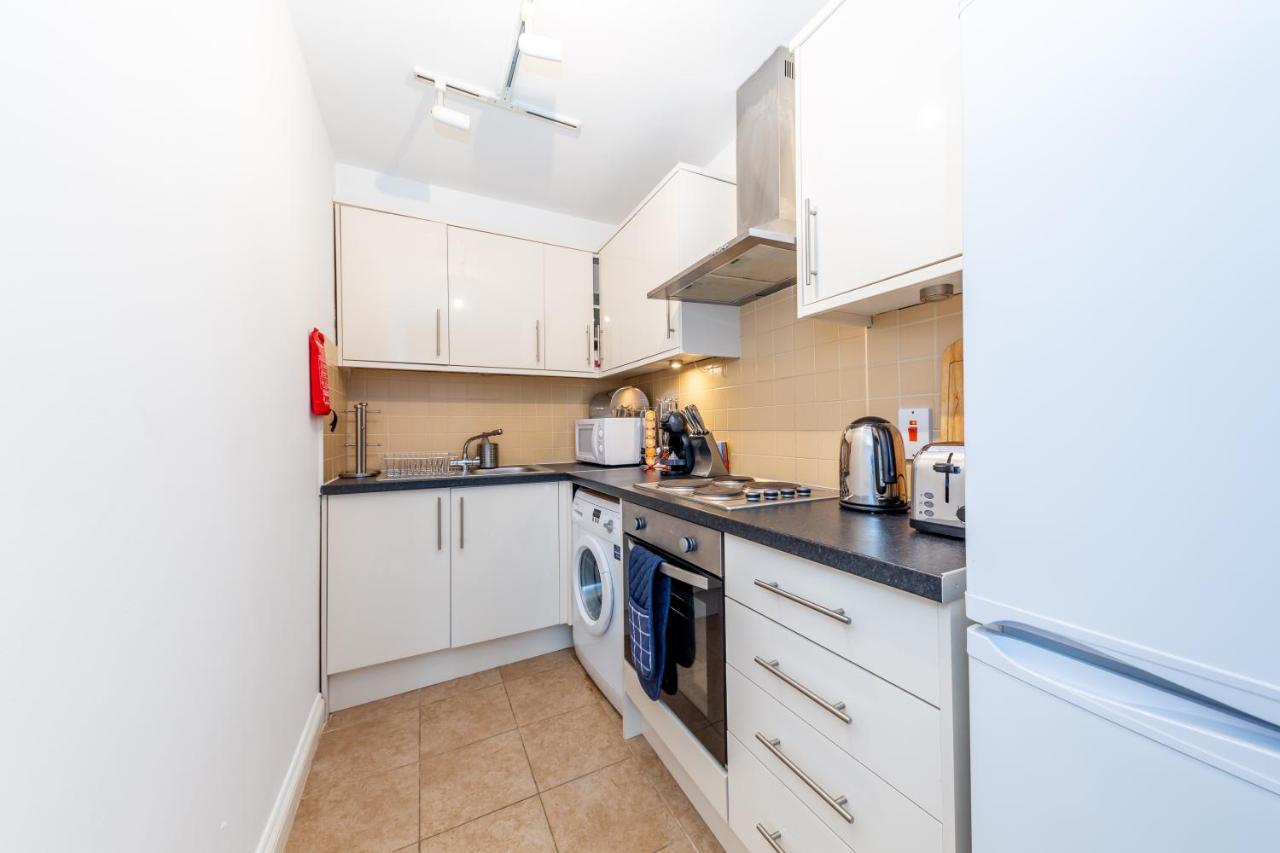 Apartment 2 Bed Cosy In Fitzrovia Free Wifi By Aparts London