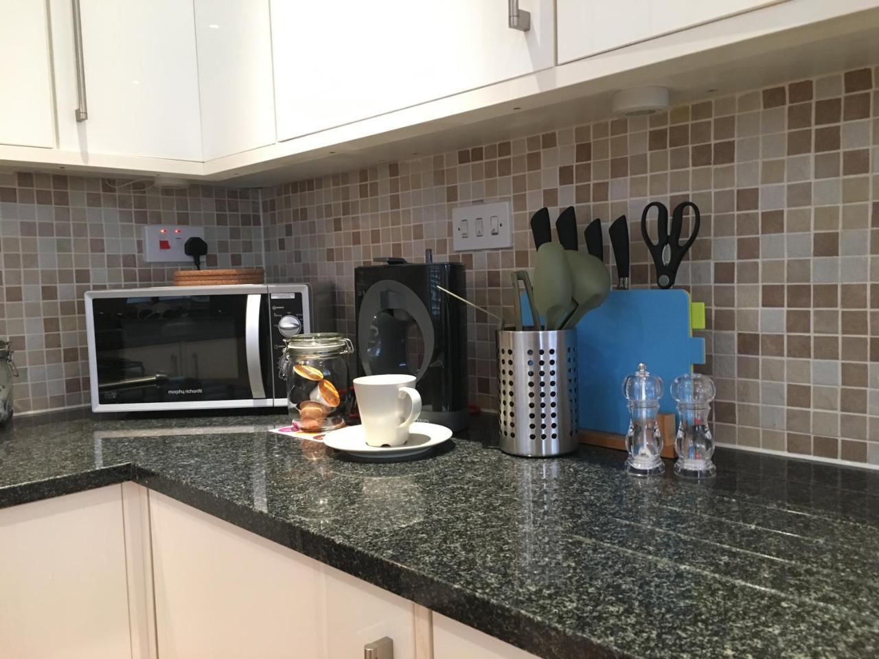 Apartment 2 Bed Cosy In Fitzrovia Free Wifi By Aparts *