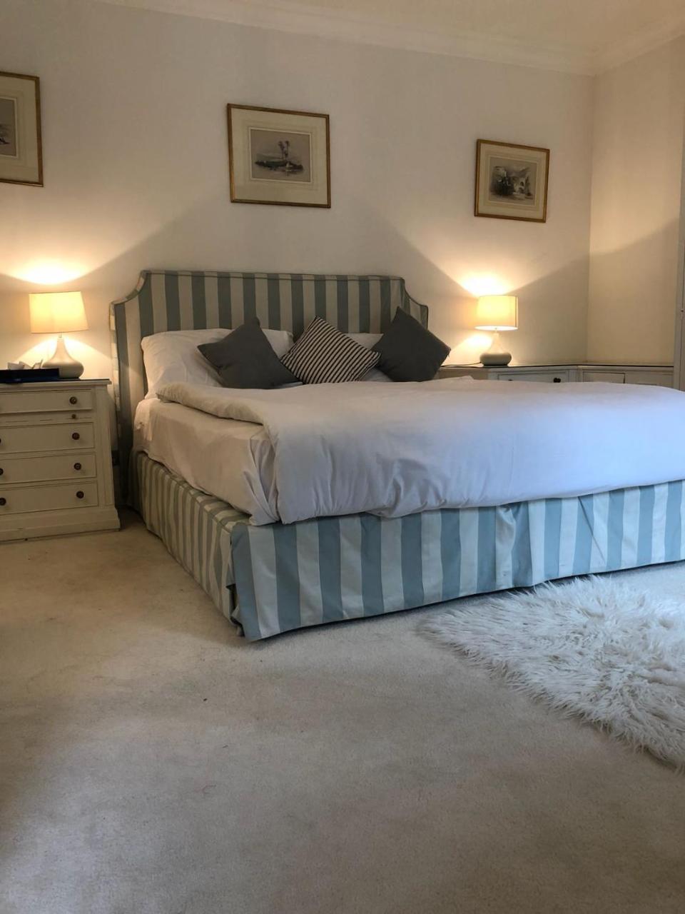 Princes Gate Apartment *