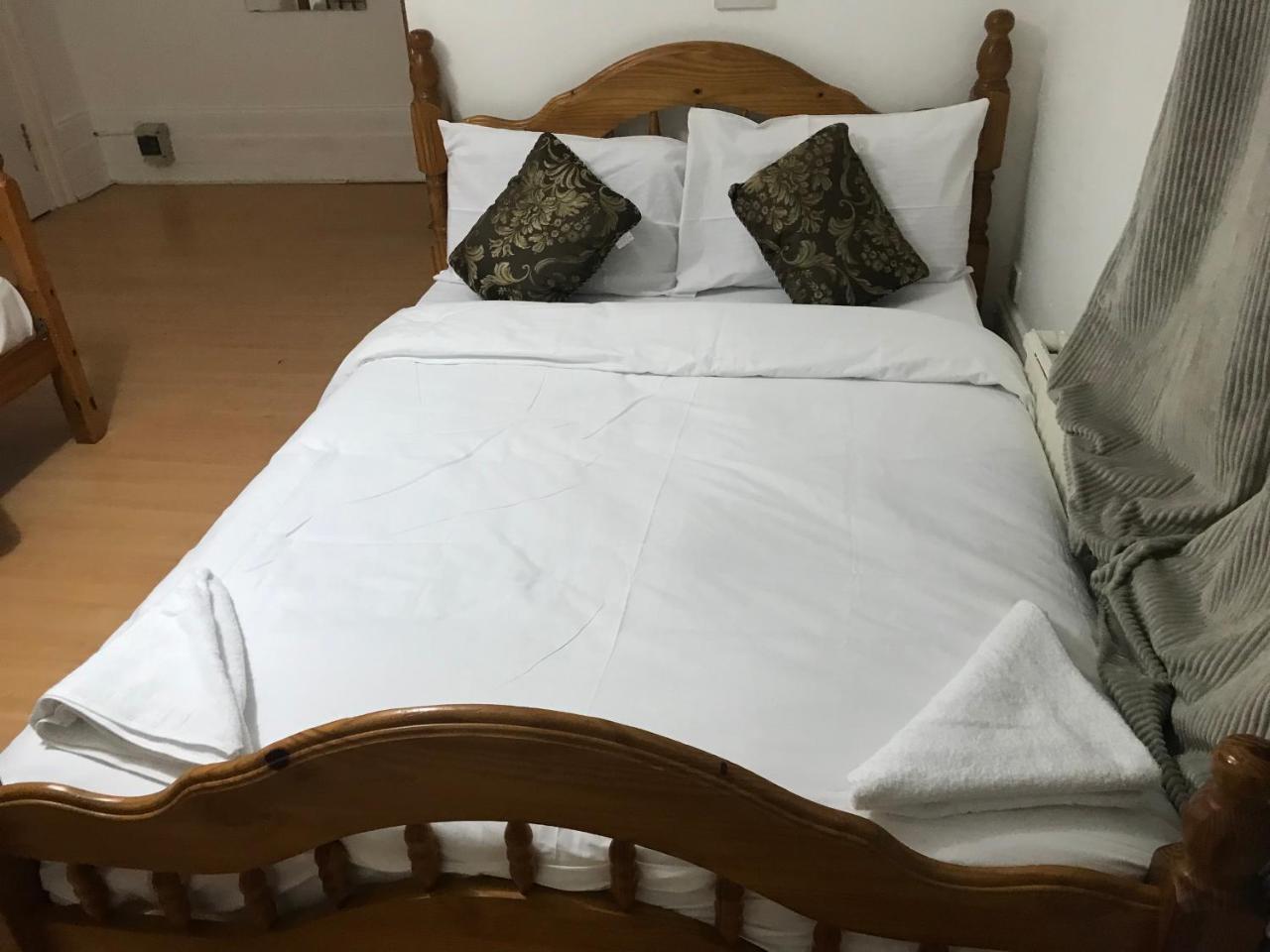 Guest house Poplar