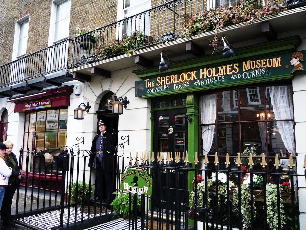 Gloucester Place Apartment *