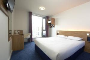 Travelodge Excel Hotel 3*