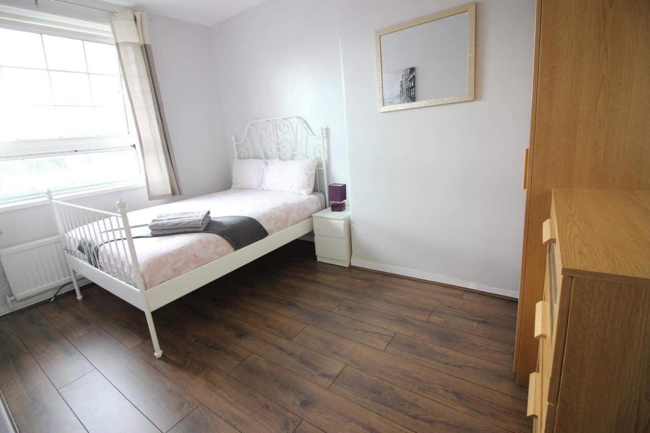 Betts Guest * London