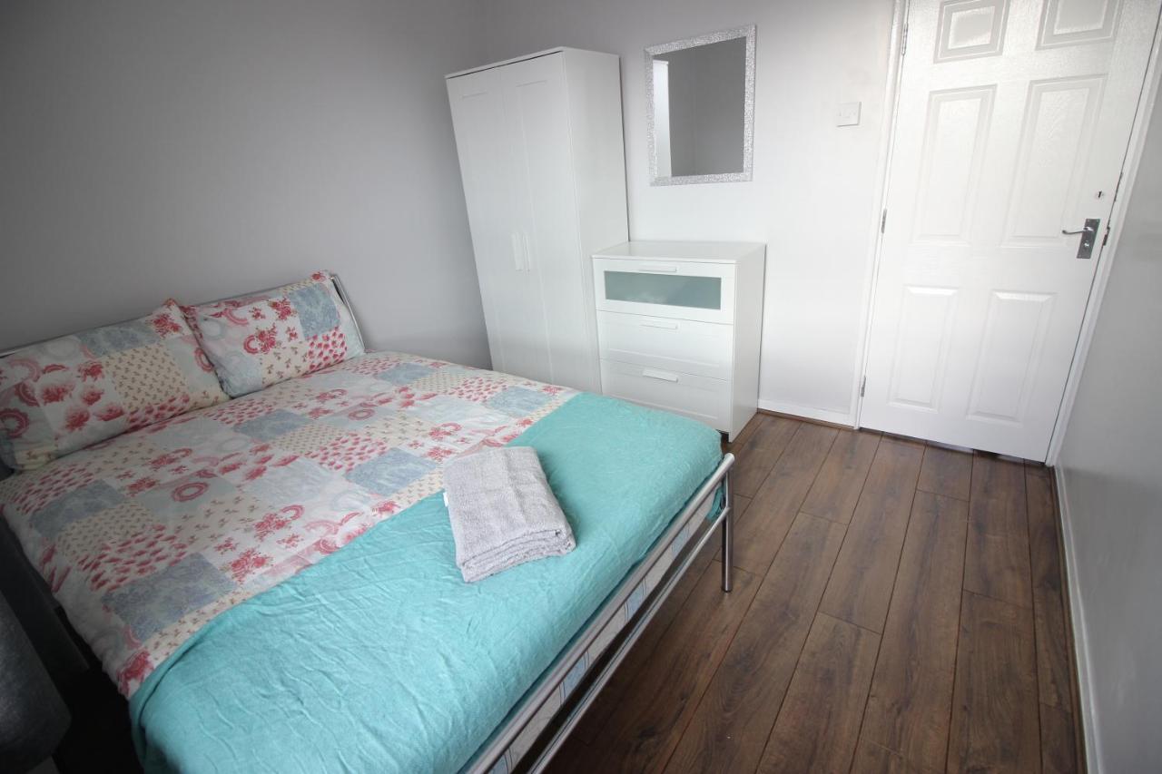 Betts Guest * London