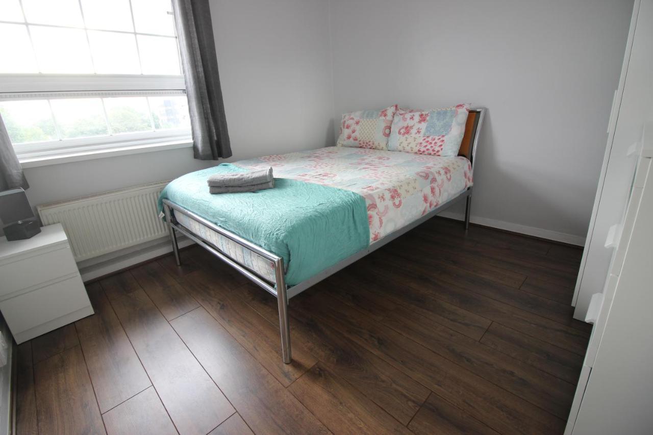 Betts Guest * London