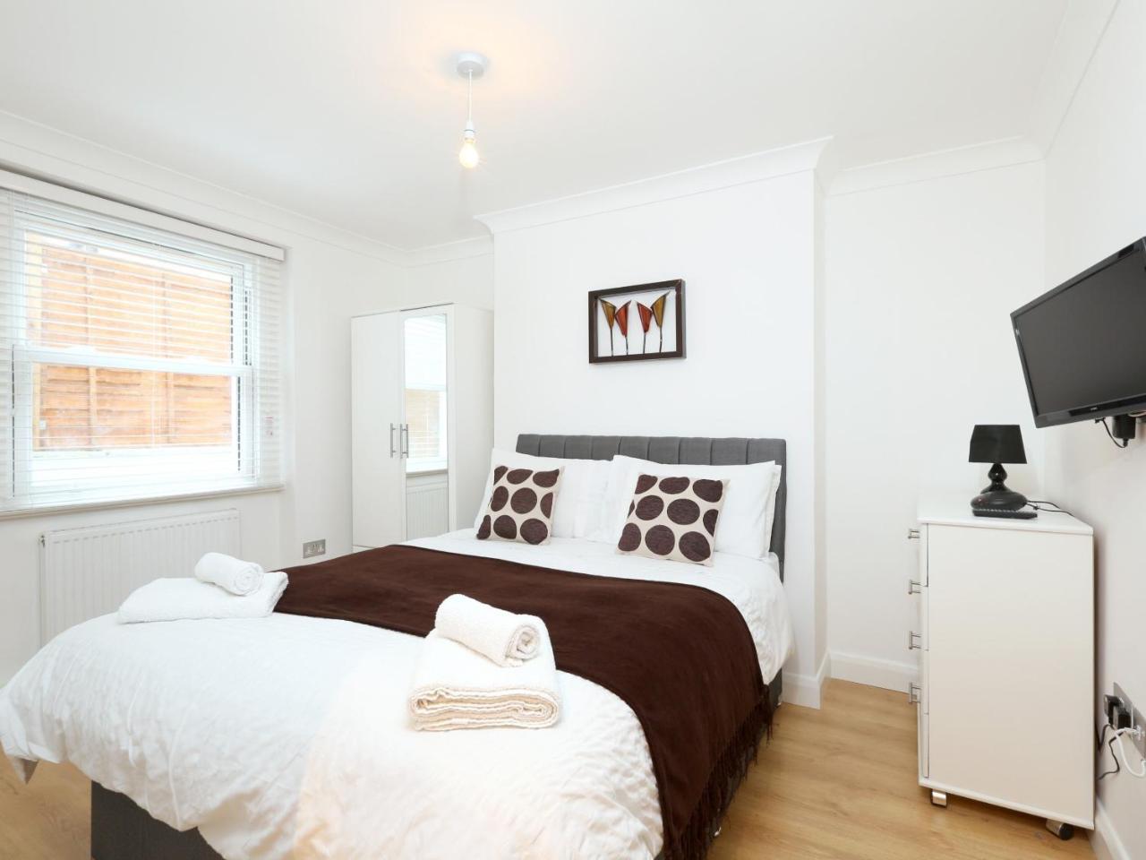 Oyo Home Kings Cross-St Pancras Garden 4 Bedroom Apartment