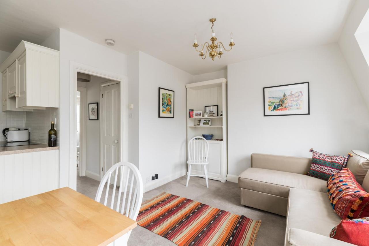Charming Flat With Balcony In Pimlico Apartment