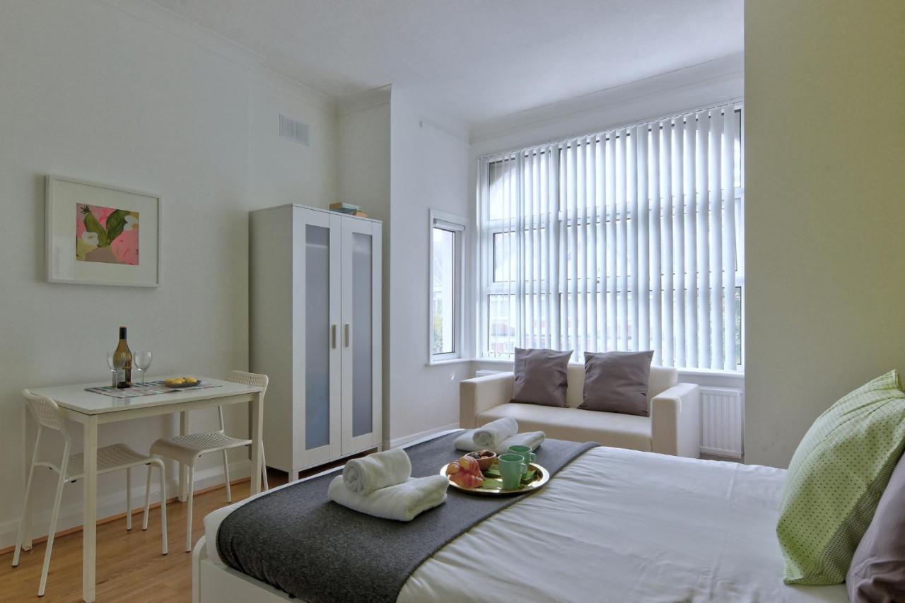 Melrose Apartment