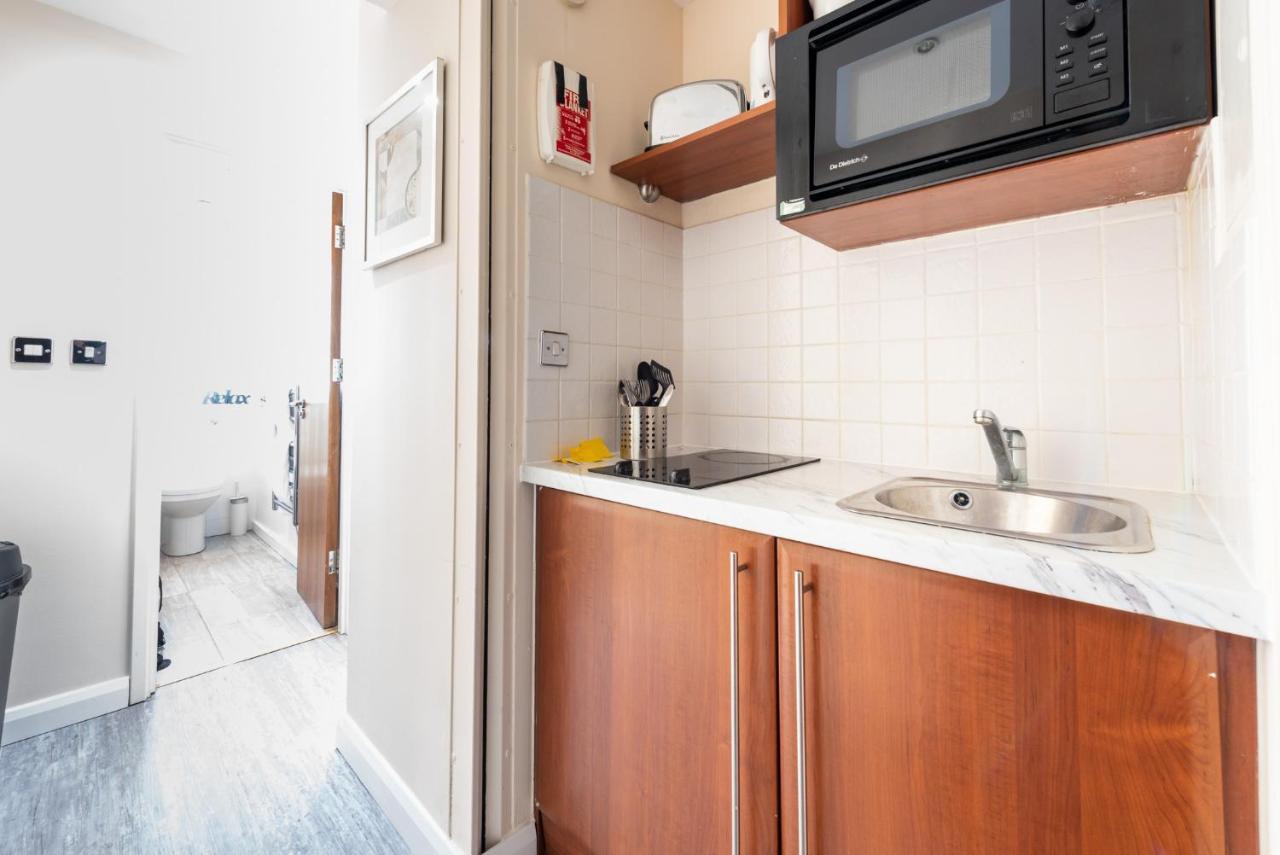 Roland House 3* London