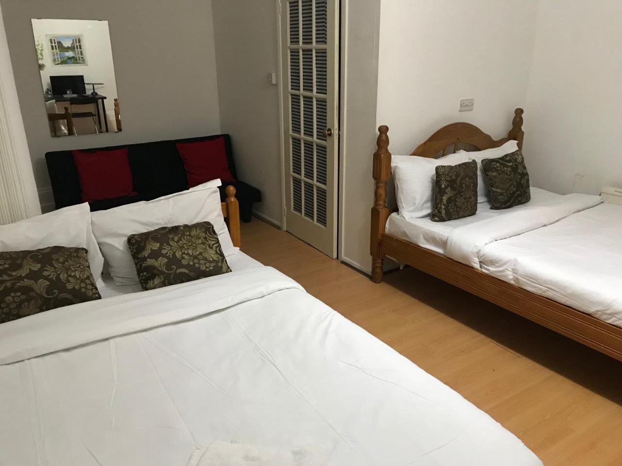 Poplar Guest house London