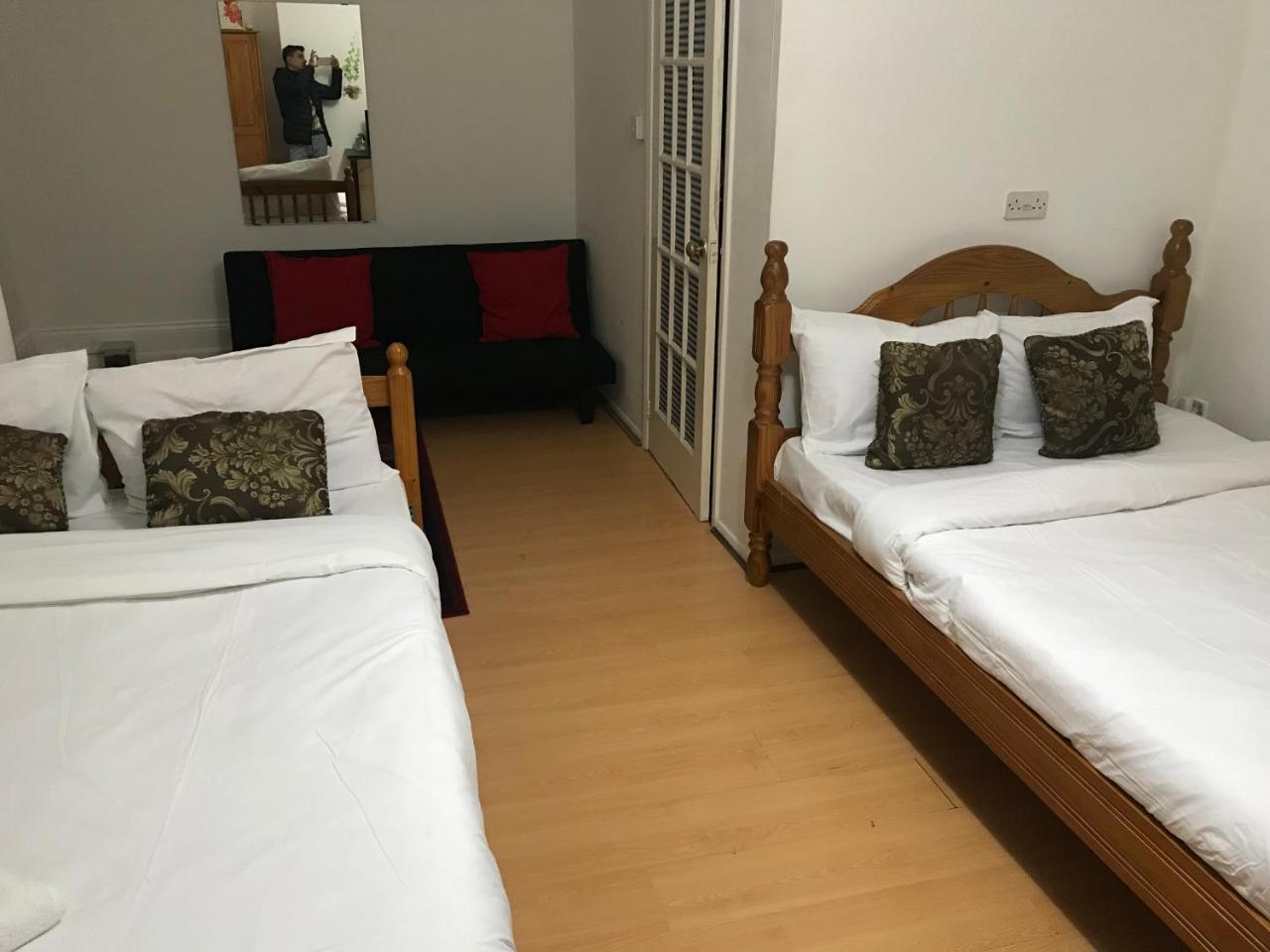 Guest house Poplar