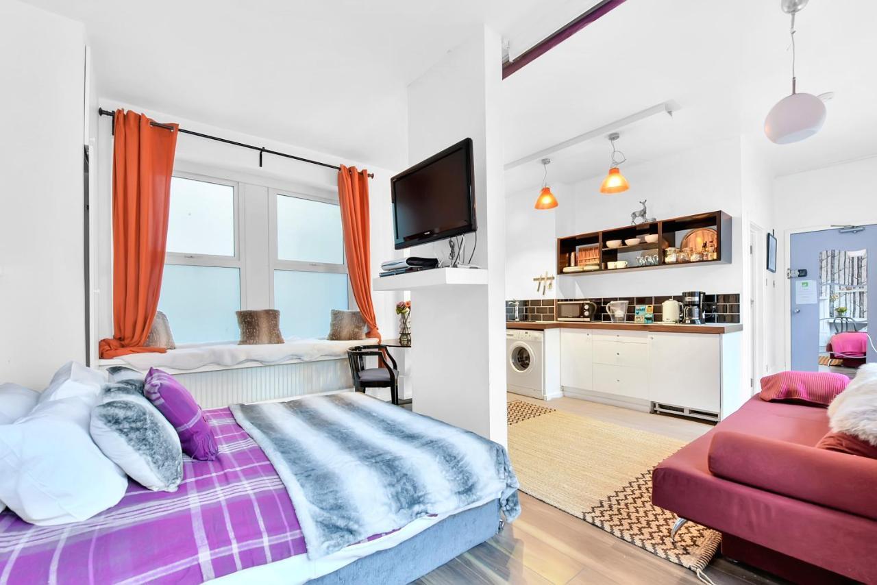 Apartment Glasshouse Yard London