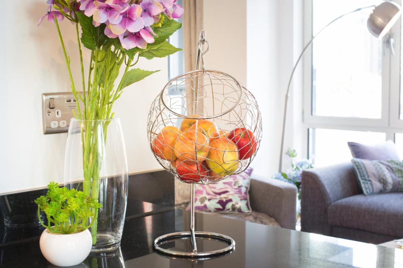 Apartment Dockside Walk - Canary Wharf London