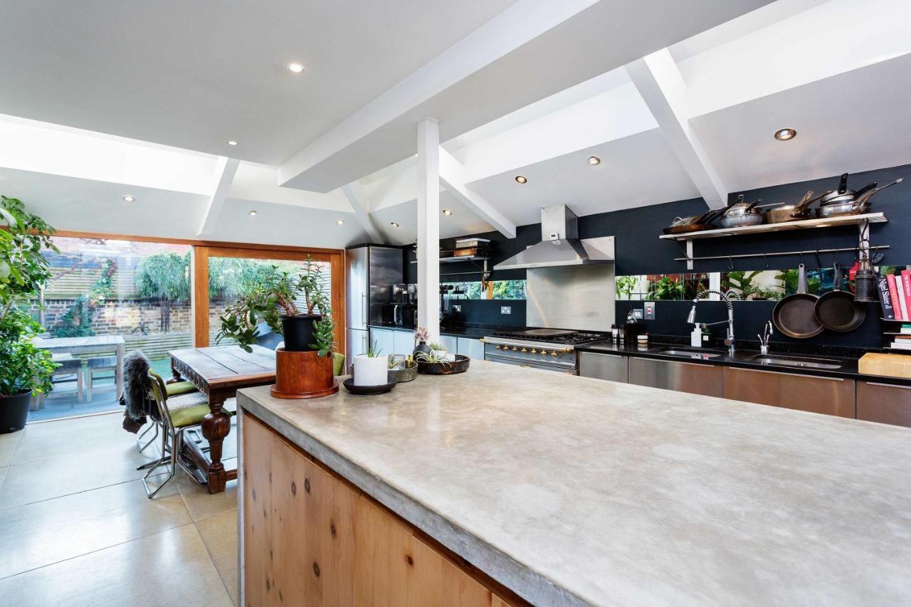 Veeve - Midnight Style On Margravine Gardens Holiday home