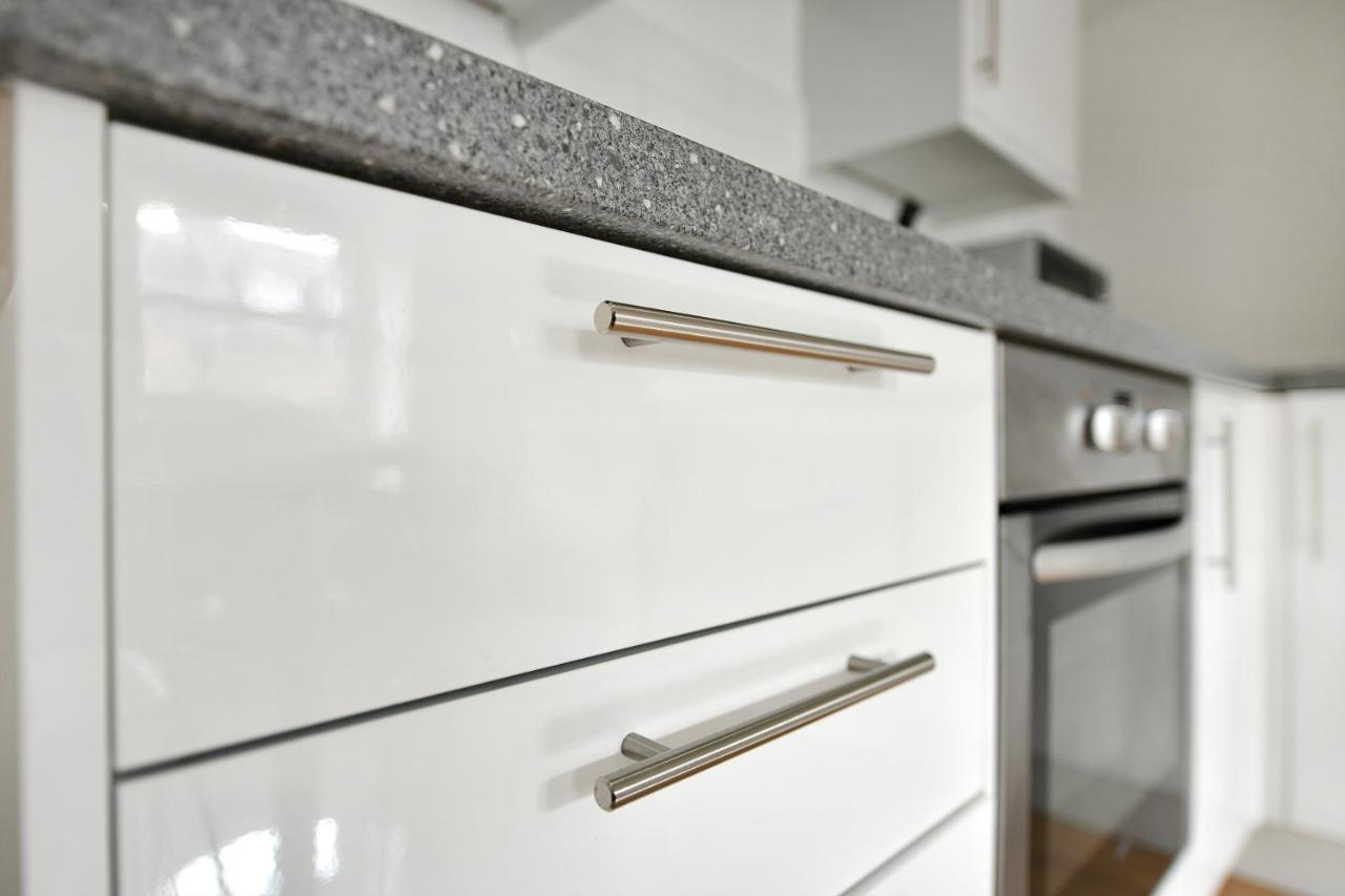 Blandford Street Apartment