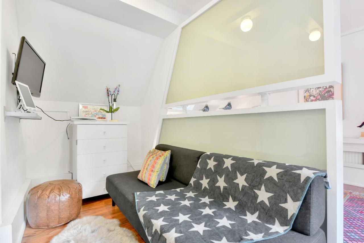 Apartment Glasshouse Yard London