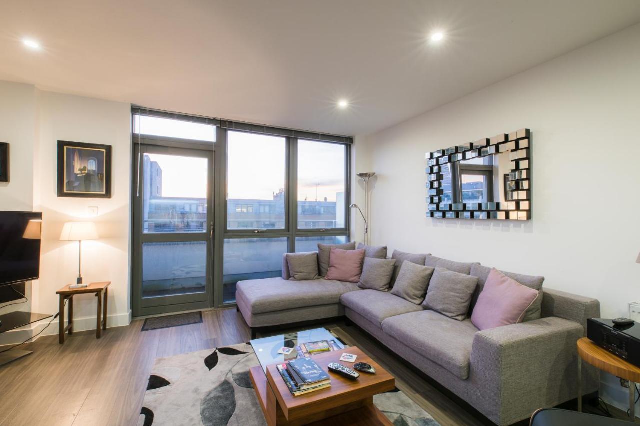 Elegant 1 Bed Flat With Balcony In Islington Apartamento