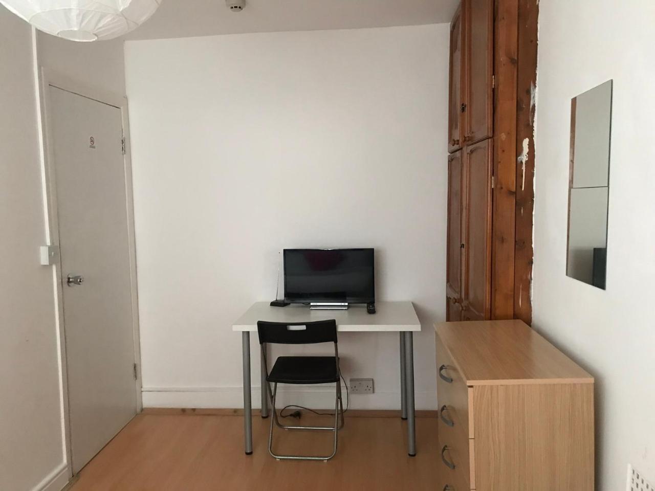 Guest house Poplar London