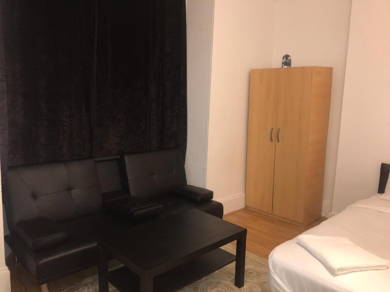 Poplar Guest house