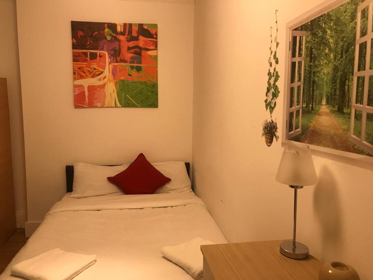 Poplar Guest house