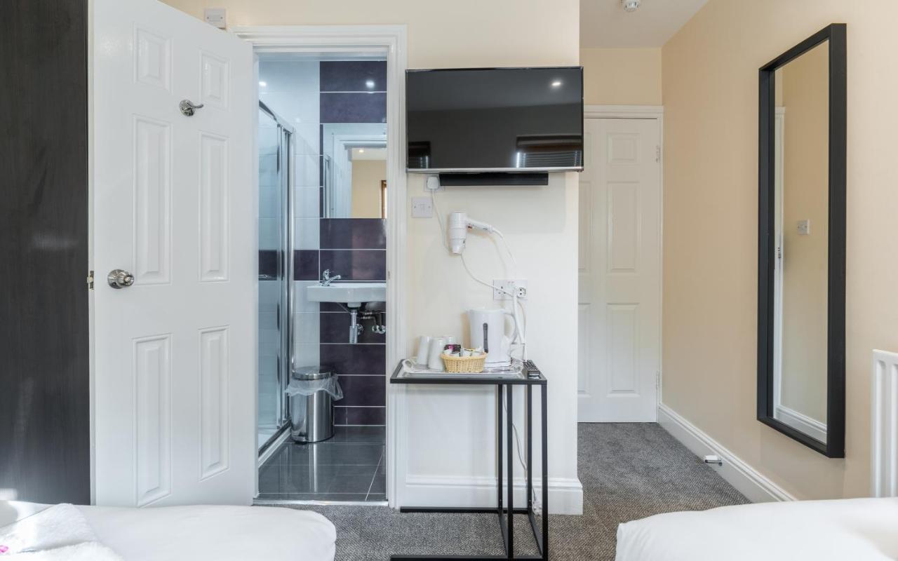Royal By Saba London