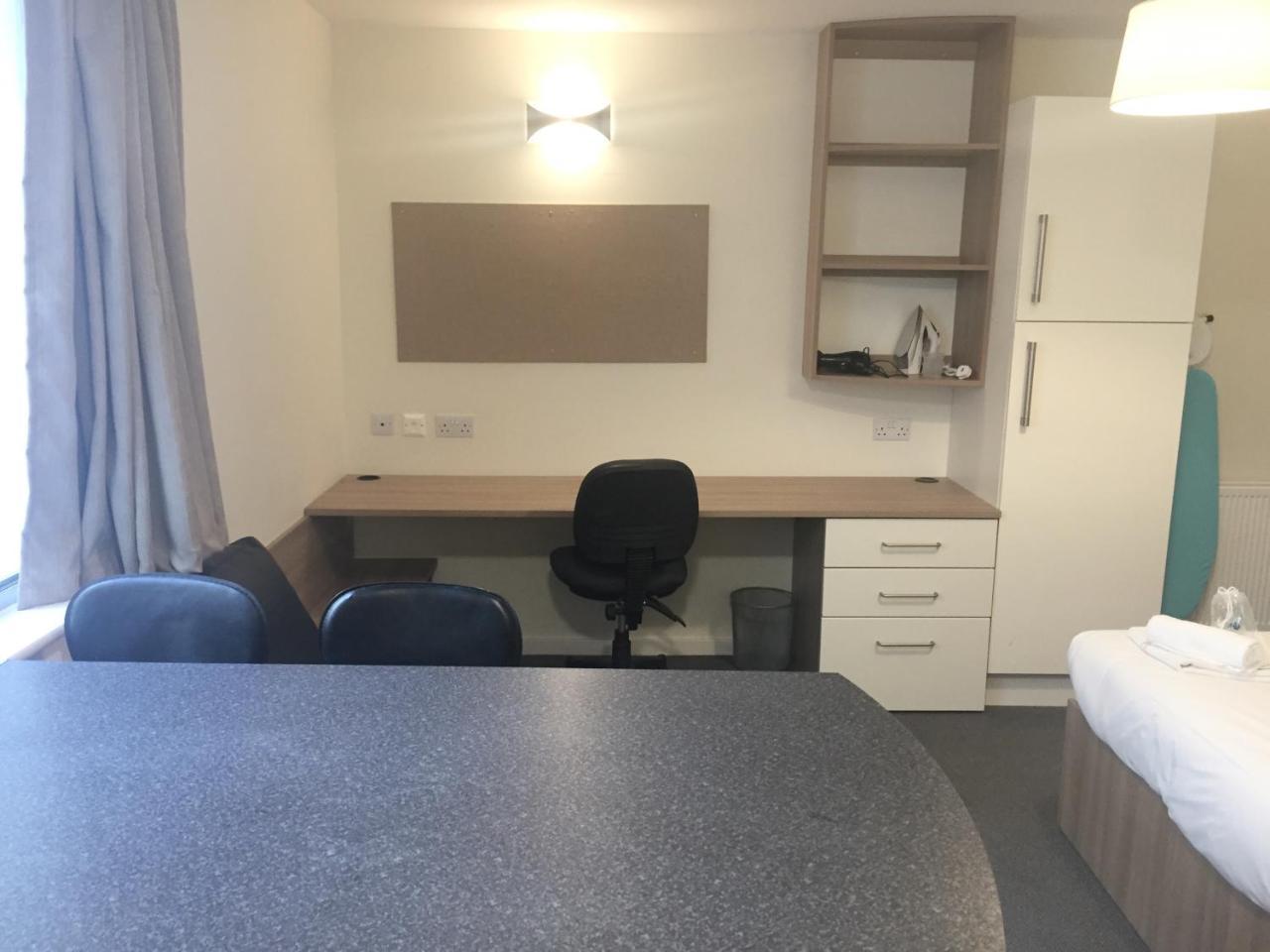 Ensuite Rooms, Southwark - Sk