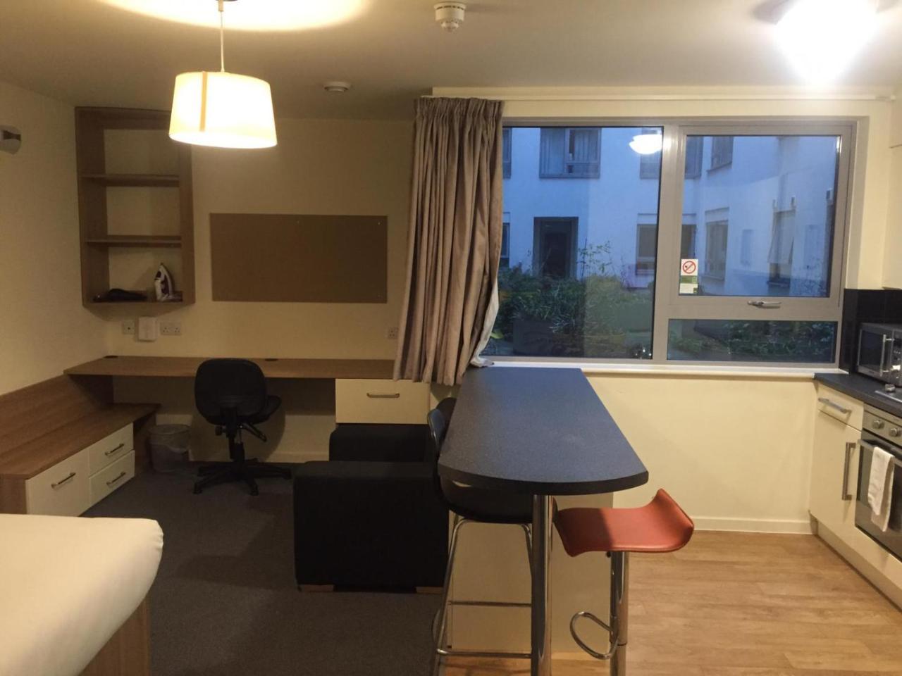 Ensuite Rooms, Southwark - Sk * London