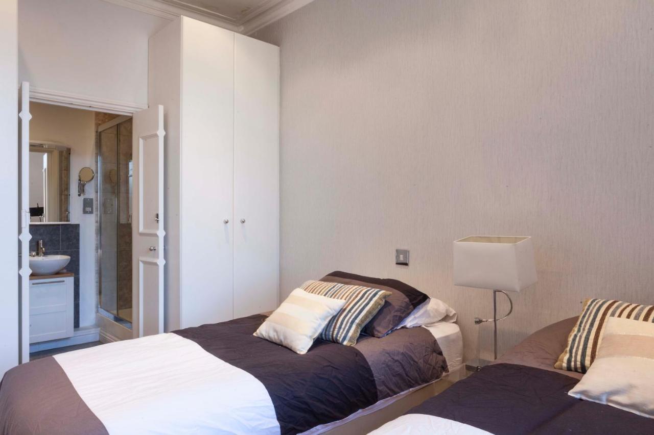 Linden Gardens Apartment *