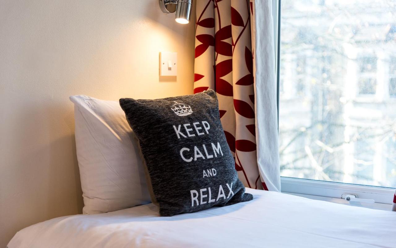Royal 2 Hammersmith 3*