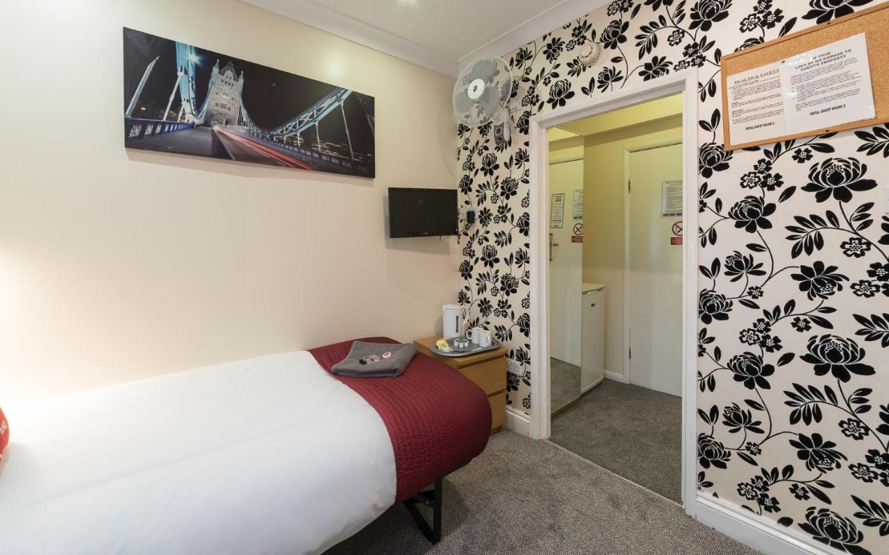 Royal 2 Hammersmith 3*