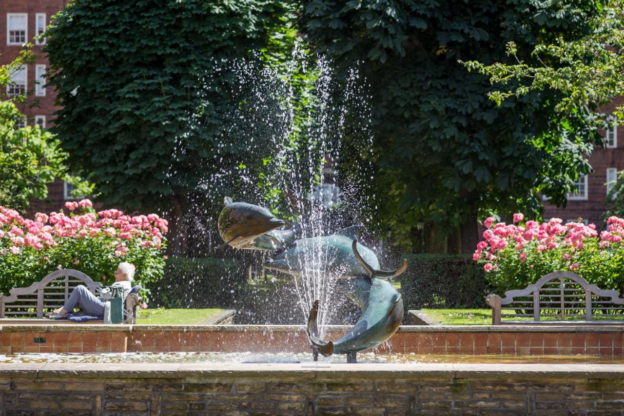 Dolphin House Serviced 4* London