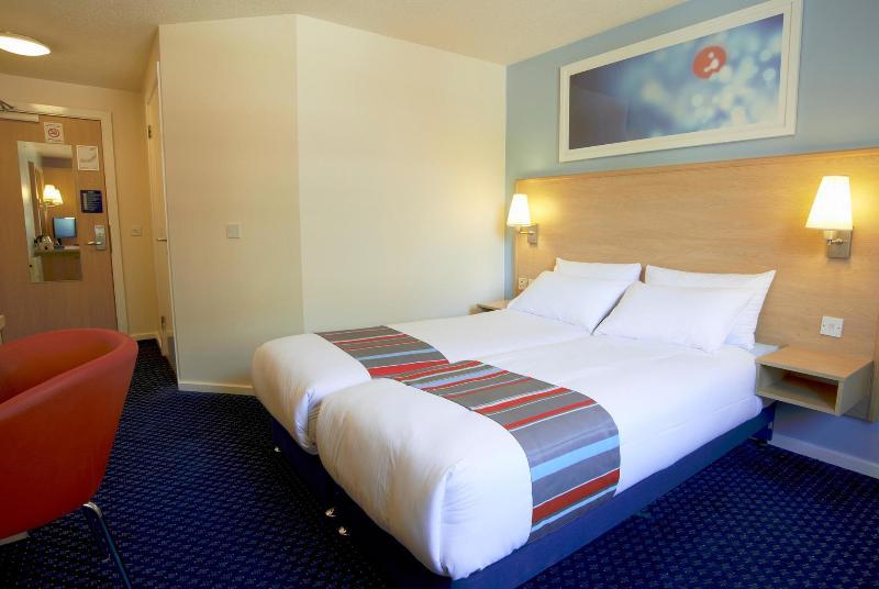 Travelodge Airport Hotel London