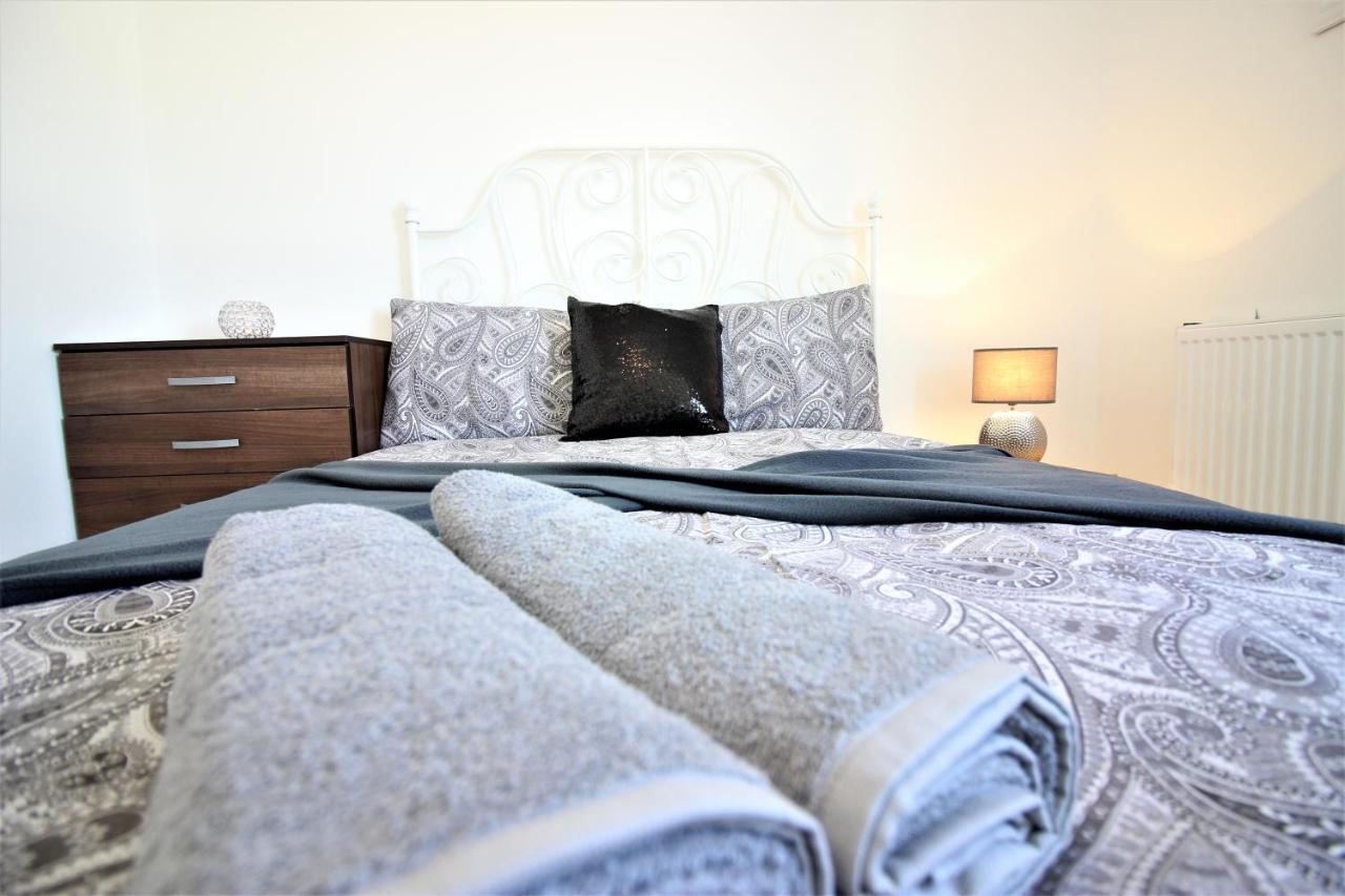 Kirton Guest Guest house London