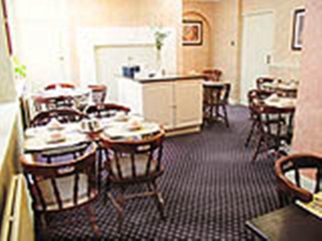 Wigmore Court Hotel Apartment *