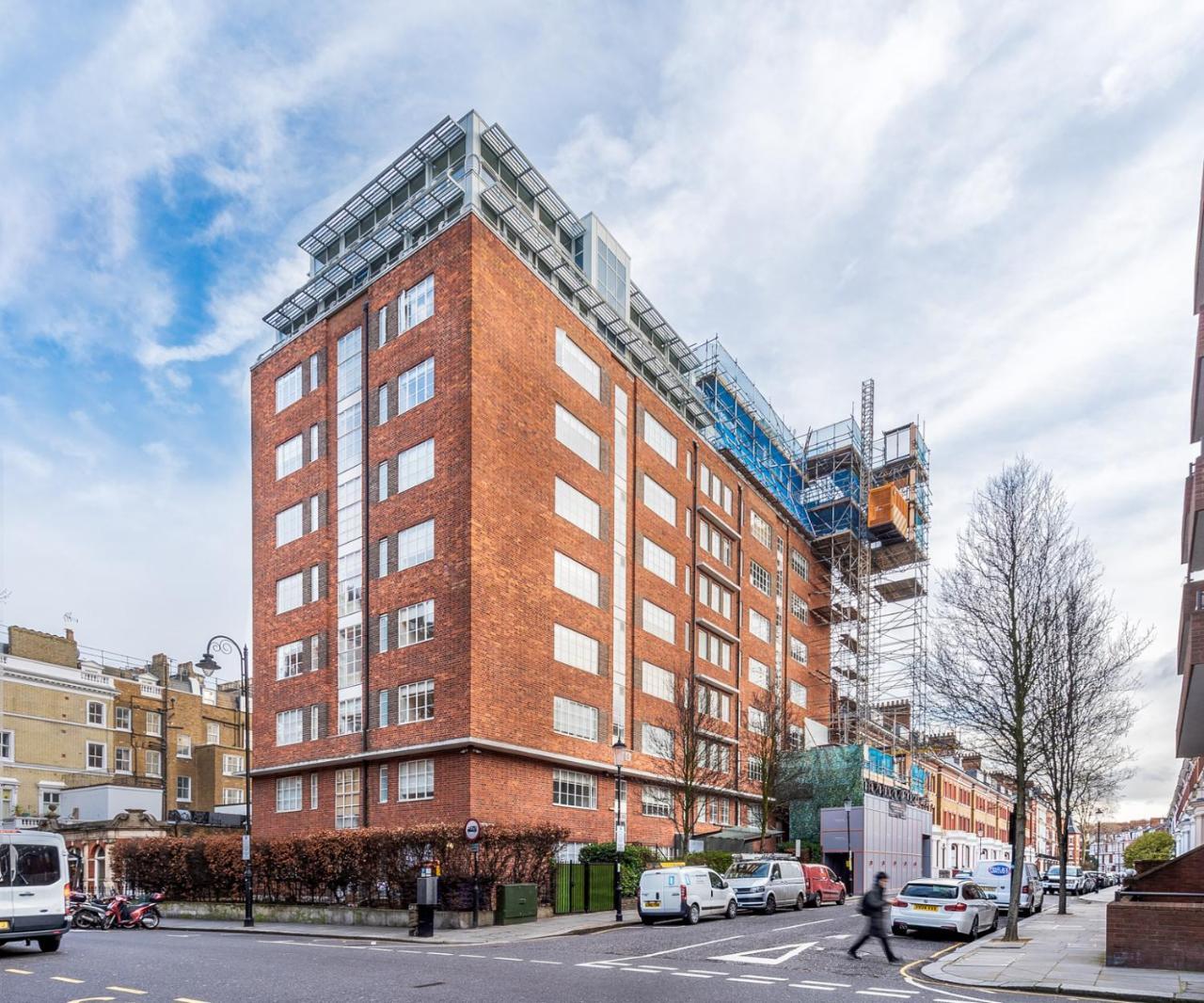 Aparthotel Roland House 3*