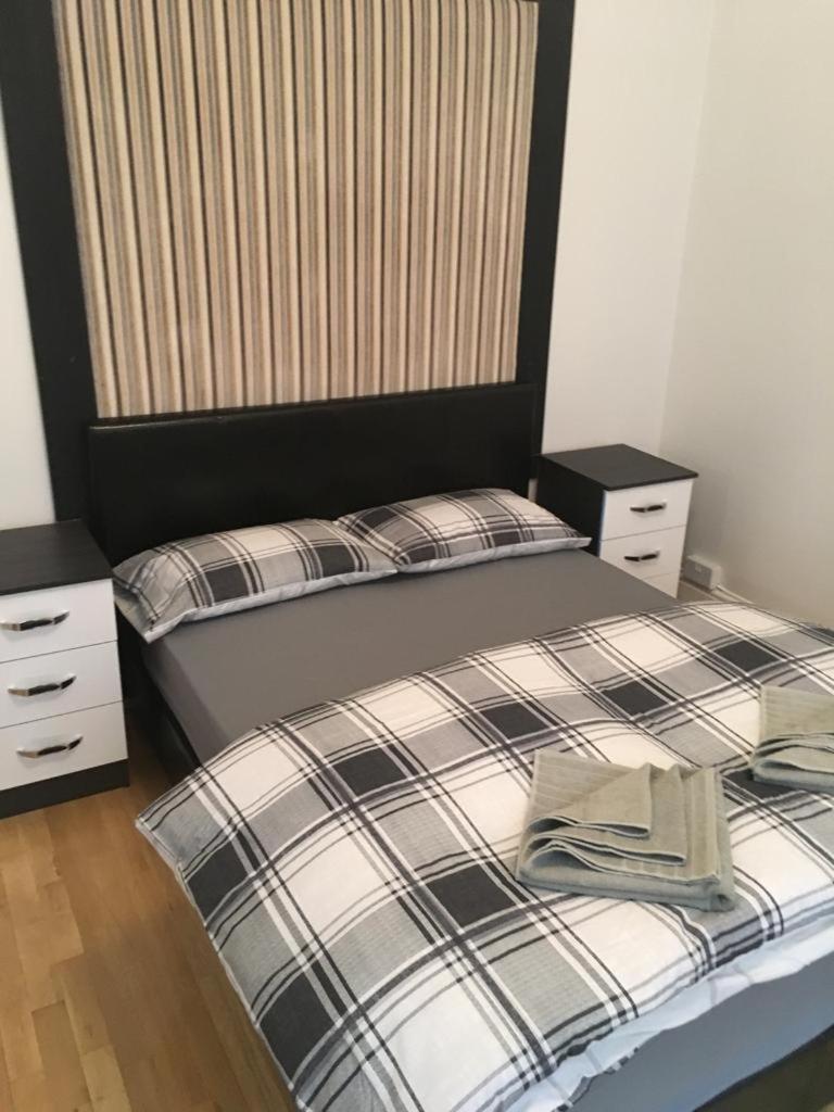Apartment Quebec Court London