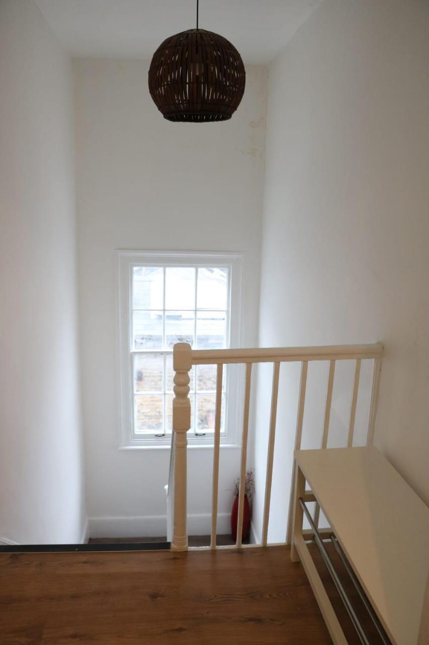 Victoria Style Flat Near Victoria Station Hospedagem domiciliar *