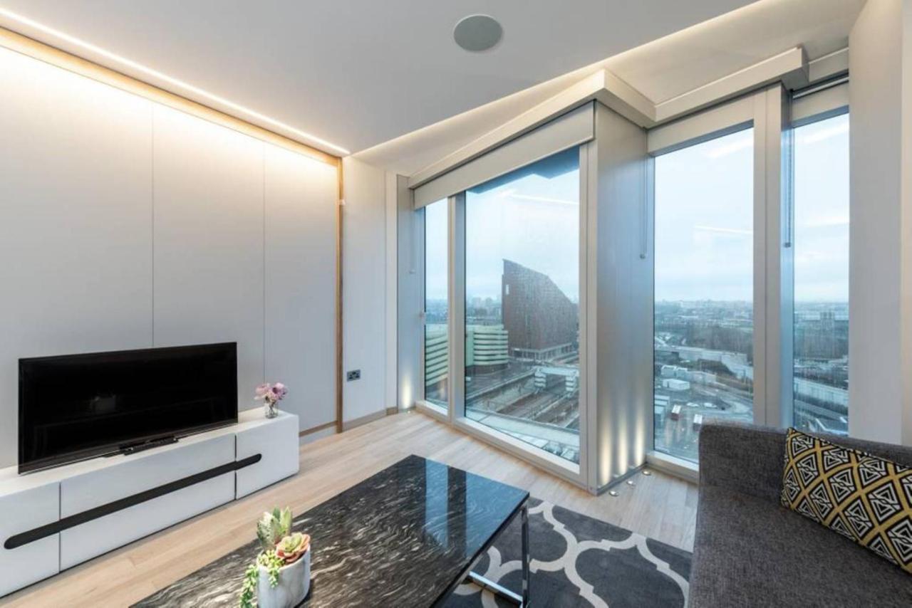 Amazing With Incredible Views London